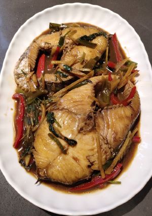 A picture of Fried Yellow Fin.