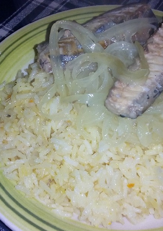 Una foto de Jurel en tarro con cebolla 🐟💯😋