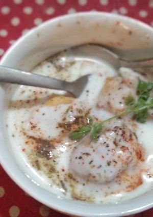 दही वडे(dahi wade recipes in marathi) रेसिपी चे मुख्य फोटो