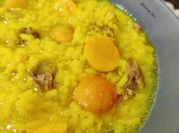 Una foto de espinazo cerdo con arroz
