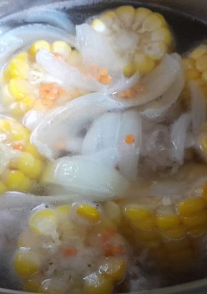Hình của món Canh sườn bắp đậu lăng đỏ.