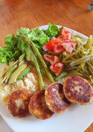 Una foto de Croquetas de atún y papas