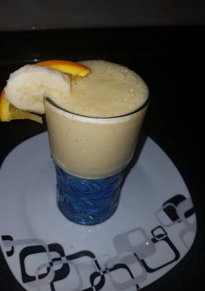 A picture of Banana orange smoothie.
