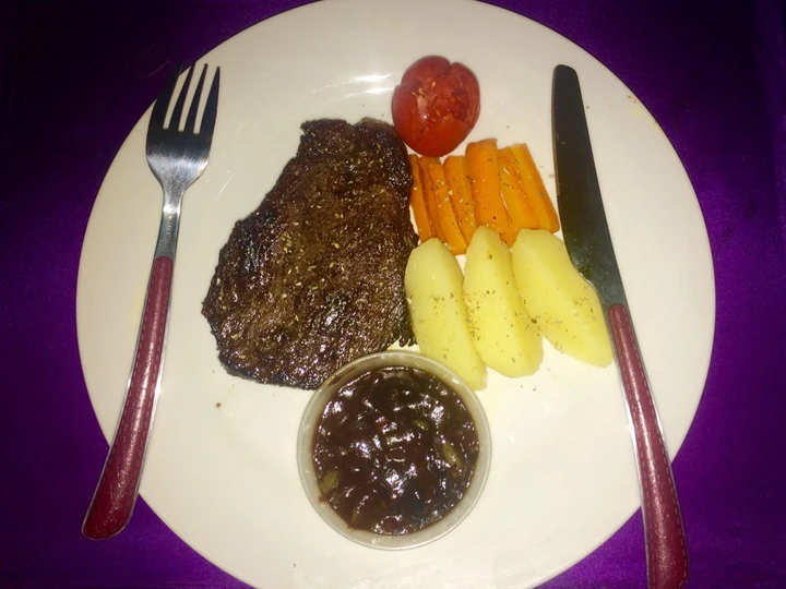 Cara Mudah Menyiapkan Resep Steak saus barbeque simple yang Lezat Sekali Anti Ribet, Menggugah Selera