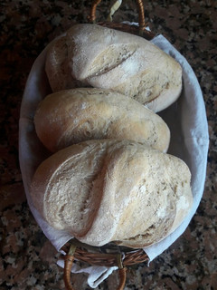 Una foto de Pan casero de masa madre
