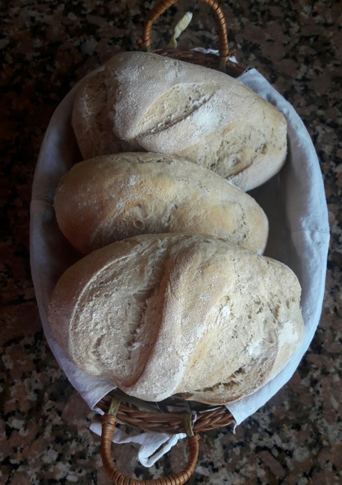 Una foto de Pan casero de masa madre