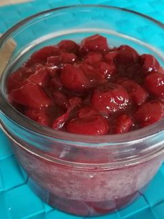 Vaníliás cseresznyeszósz recept fotója