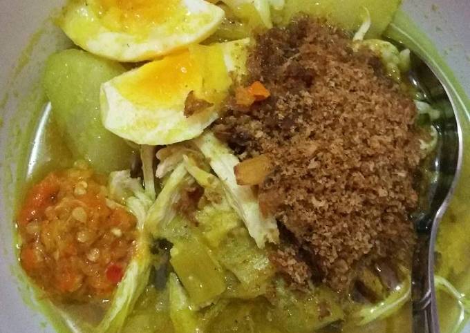 Soto Ayam Koya Kelapa