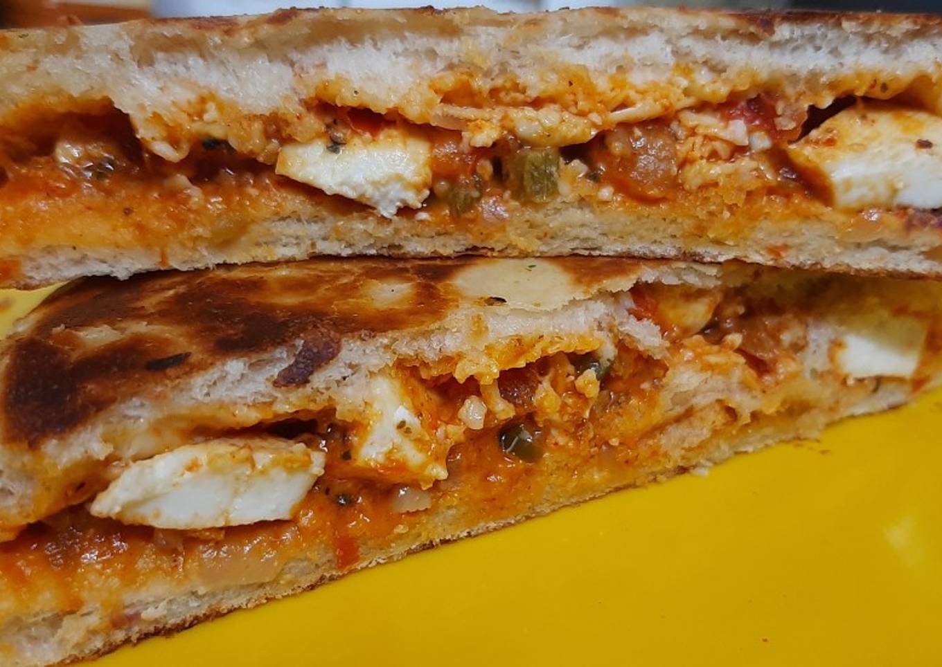 Pizza Kulcha sandwich