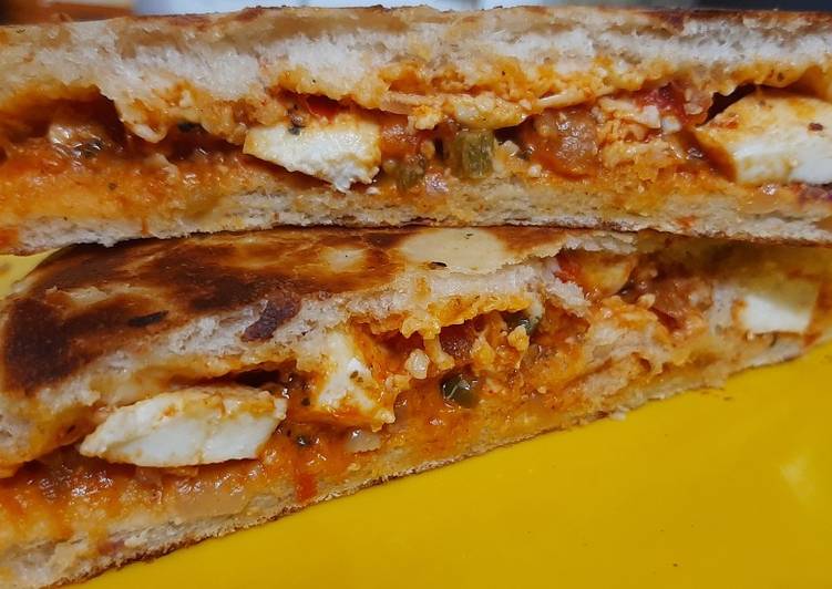How to Make Ultimate Pizza Kulcha sandwich