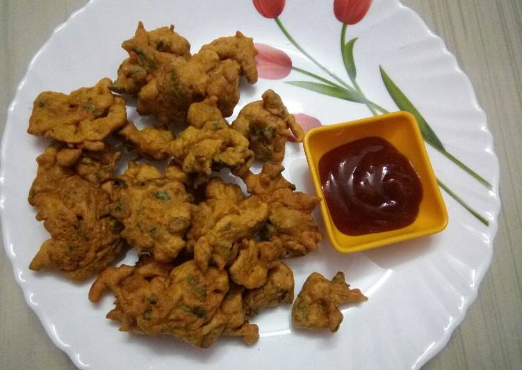 Recipe of Any-night-of-the-week Methi Gota / Pakoda