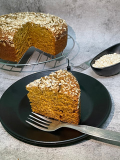 बनाना ओटमील एगलेस केक (banana oatmeal cake recipe in hindi) रेसिपी मुख्य फोटो