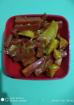 A picture of Khatta meetha mix veg pickle.