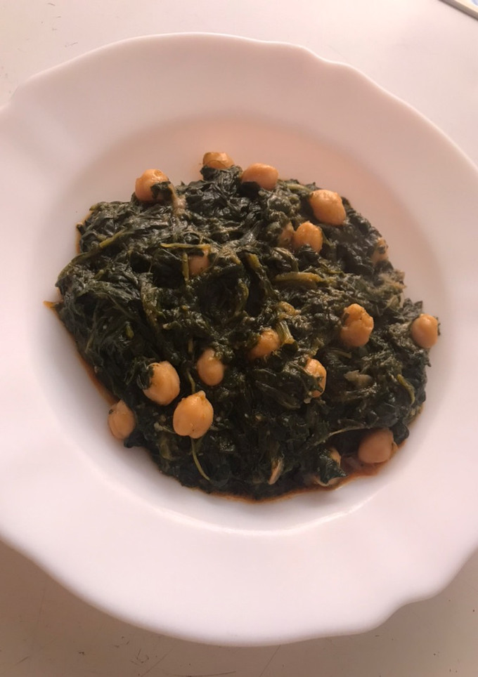 Una foto de Espinacas con garbanzos