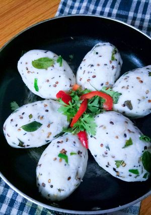 A picture of Seasoning rice balls.