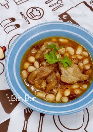 Hình của món Sườn Heo Nấu Đậu.