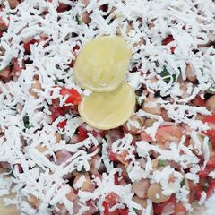 A picture of Masala papad.