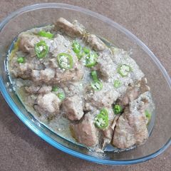 A picture of Chicken Makhni Karahi.