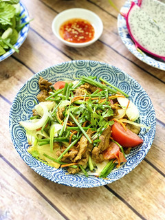 Hình của món Bò Xào Nấm Đông Trùng Hạ Thảo.