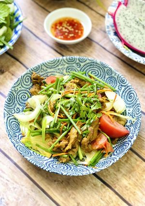 Hình của món Bò Xào Nấm Đông Trùng Hạ Thảo.