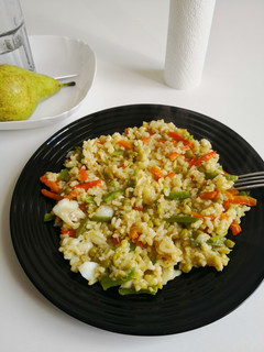 Una foto de Bacalao con arroz integral y verduritas