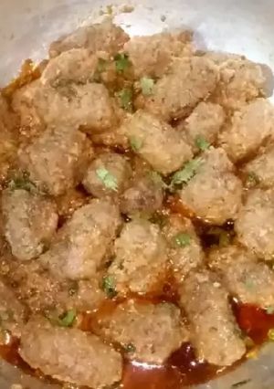 A picture of Muthi Kabab Masala Salan.