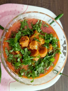 राजस्थानी गट्टे की सब्ज़ी (Rajasthani gatte ki sabzi recipe in Hindi) रेसिपी मुख्य फोटो