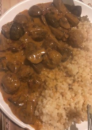 Betyáros-gombás húsgomboc recept fotója