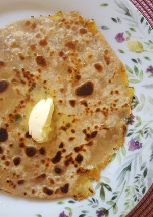 A picture of Potato stuffed indian flatbread (Parantha).