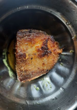 ইলিশ মাছ ভাজা(ilish mach bhaja recipe in Bengali) রেসিপির প্রধান ছবি