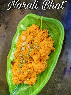 नारळी भात (Narali Bhat Recipe in Marathi) रेसिपी चे मुख्य फोटो