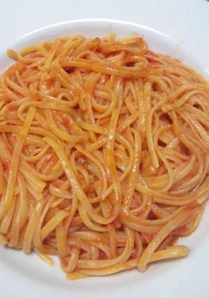 A picture of Linguine with Ginger Lemon Garlic Tomato Sauce.