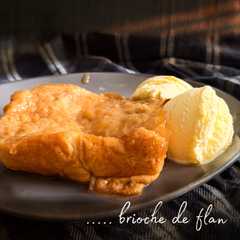 Foto principal de Torrijas de brioche cremosas de flan de vainilla caramelizadas