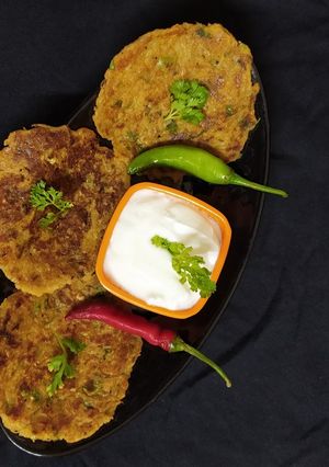 ફરાળી   પેન કેક(farali pan cake recipe in gujarati) રેસીપી મુખ્ય ફોટો
