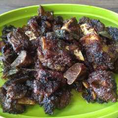 A picture of Iga bakar ala restoran.