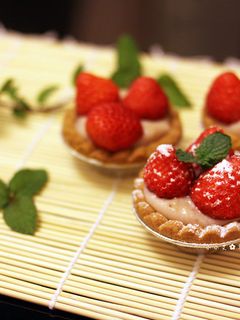 手工果醬系列♫卡士達鮮草莓塔❤快速草莓卡士達醬作法 的食譜成品照片