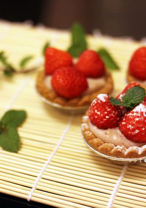 手工果醬系列♫卡士達鮮草莓塔❤快速草莓卡士達醬作法 的食譜成品照片