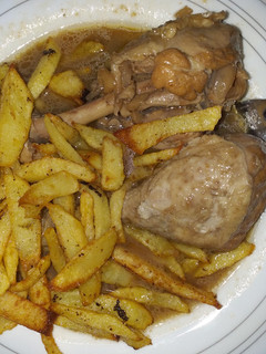 Una foto de Pollo en salsa