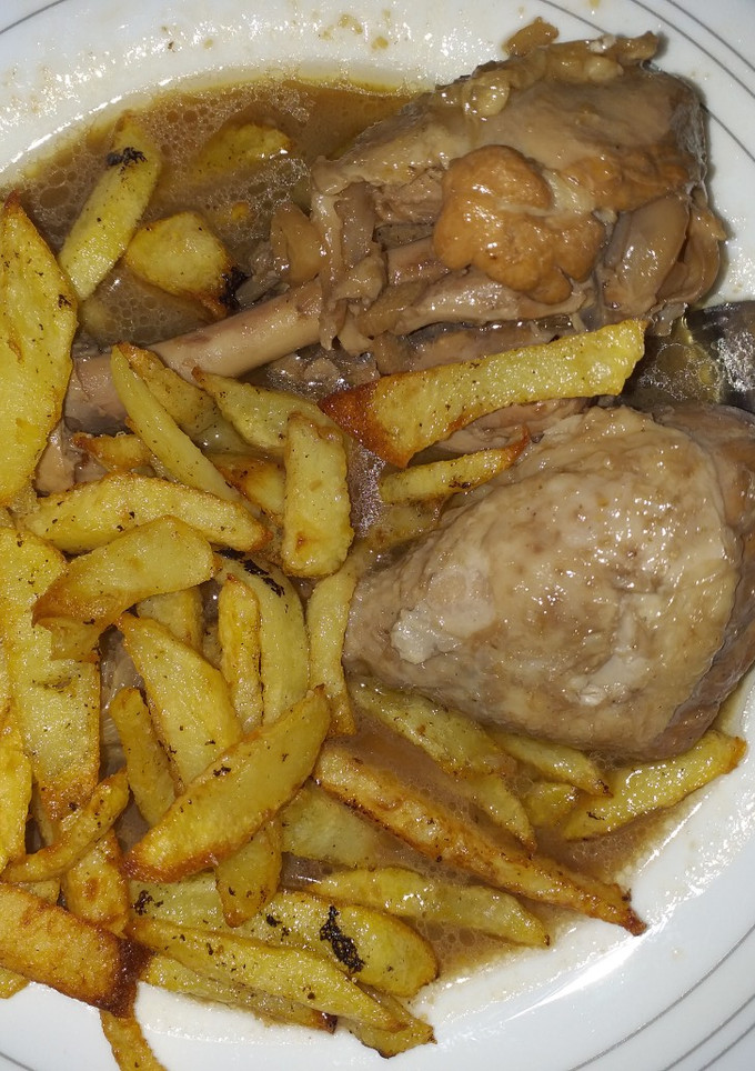 Una foto de Pollo en salsa