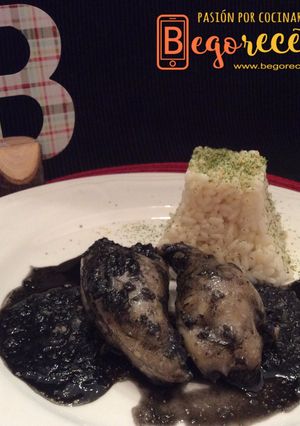 Foto principal de Chipirones rellenos en su tinta