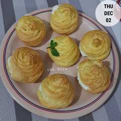 A picture of KUE SOES fla keju susu.