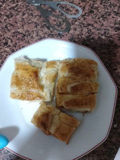 Una foto de Mini Hojaldre de atún y queso crema