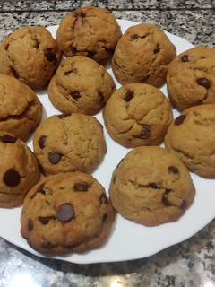 Una foto de Galletas de mantequilla con crema de cacahuete y chocolate