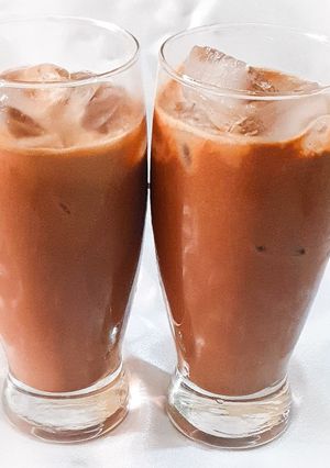 A picture of Chocolate shake (lassi).