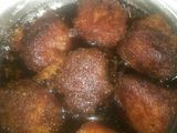 Buñuelos de yuca en miel