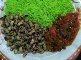 Green rice with beans and soup