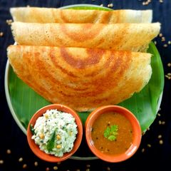 A picture of Crispy horse gram dosa.