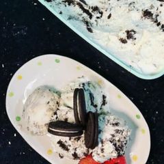 A picture of Homemade OREO ICE CREAM.