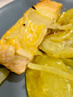 Una foto de Salmón a la naranja
