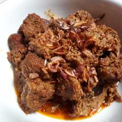 รูปของ Rendang daging sapi